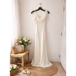 maves satin dress reformation NEW Reformation Maves Dress by Reformation